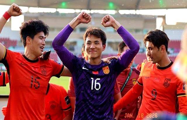 九游娱乐-哈兰德巅峰对决，Rookie与30激战MAD分钟，比分优势明显胜负难料！的简单介绍